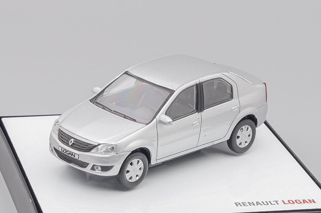 1:43 RENAULT Logan (2010), silver - 7711575496