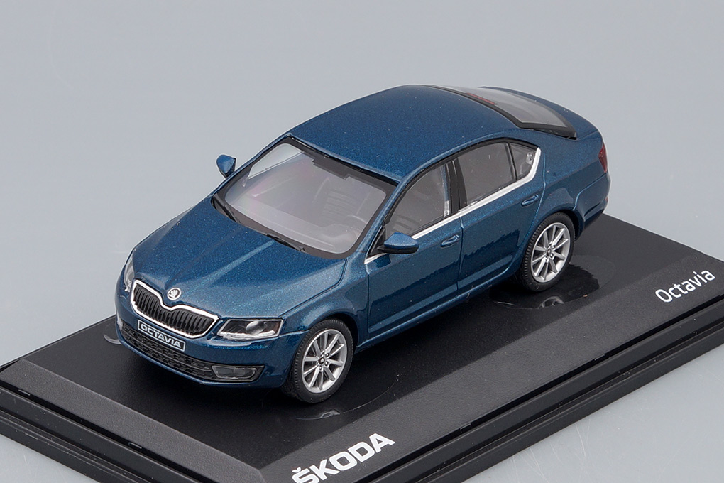 1:43 Skoda Octavia 3 2012 modra 1:43 - Abrex casopis s - 026KJ