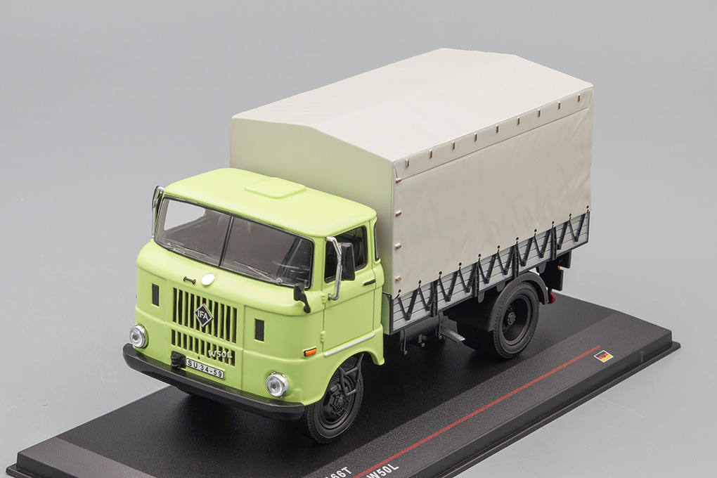 1:43 IFA W50L (1965), салатовый с серым - IST166T-X2