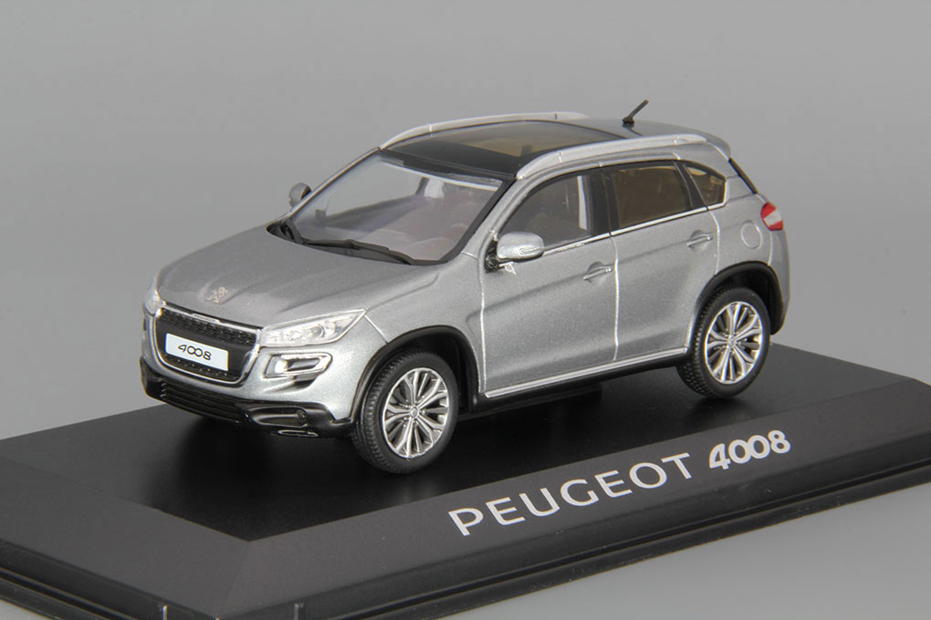 1:43 PEUGEOT 4008 Titanium, silver - 474800-X1