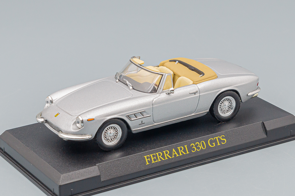 1:43 FERRARI 330 GTS, Ferrari Collection 40, silver - FC040