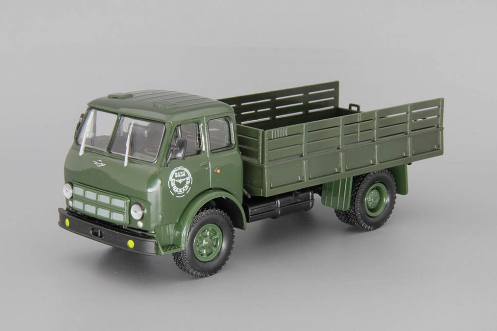 1:43 Минский-500АШ бортовой, зеленый - H213