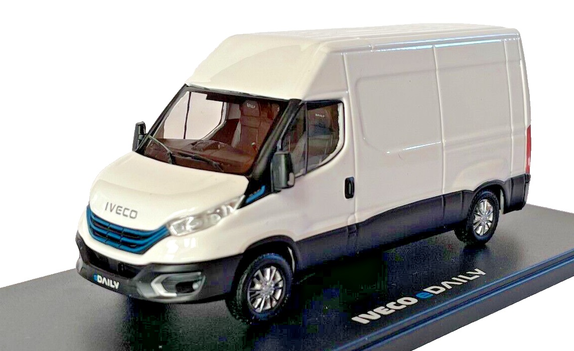 1:43 IVECO E-Daily фургон (2023), White - 117637