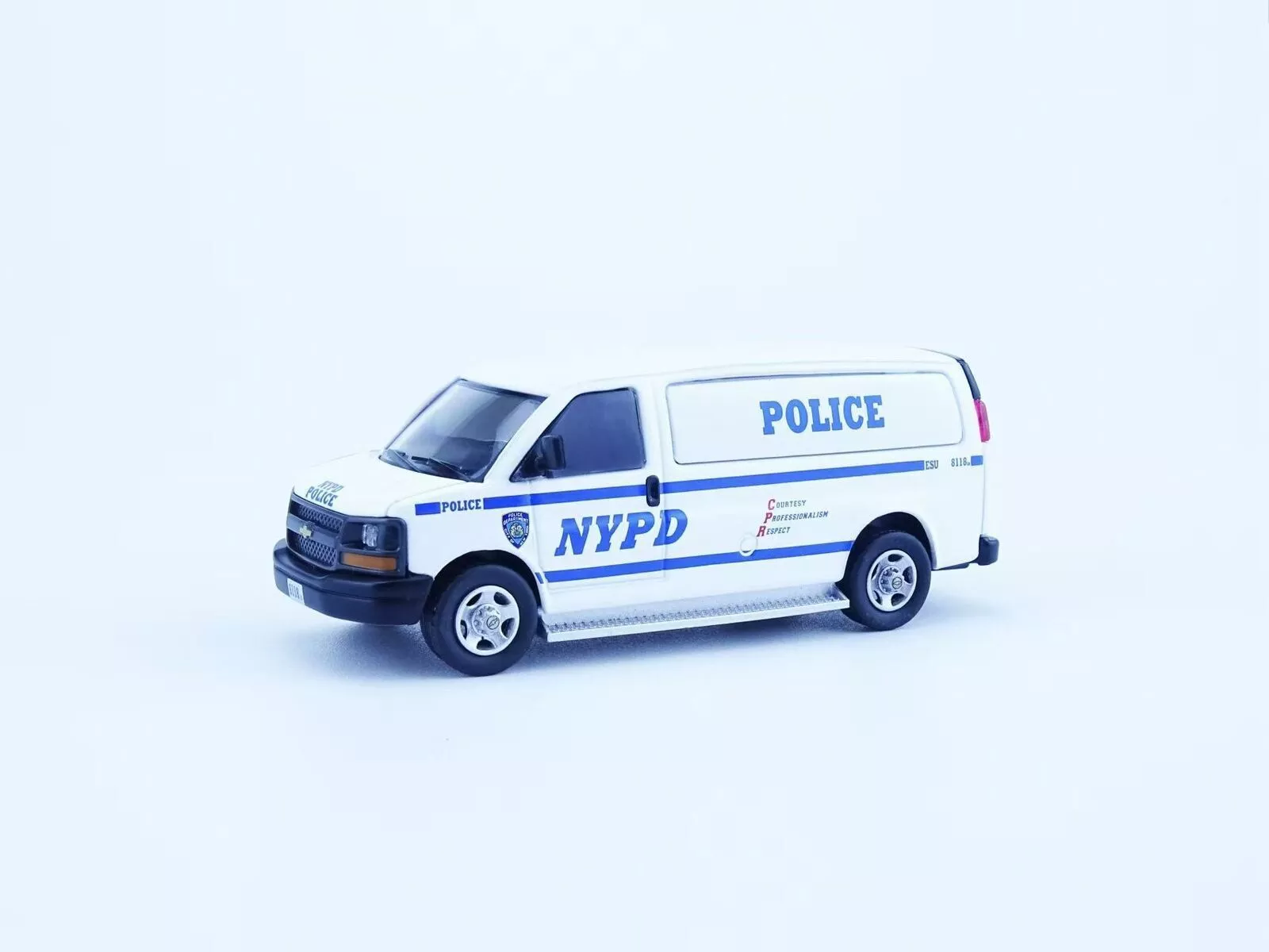 1:64 CHEVROLET Express New York City, New York Police, white - 596-36