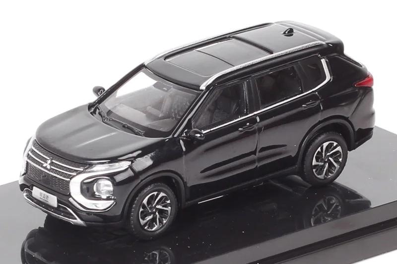 1:64 MITSUBISHI Outlander (2022), black - CM414BL