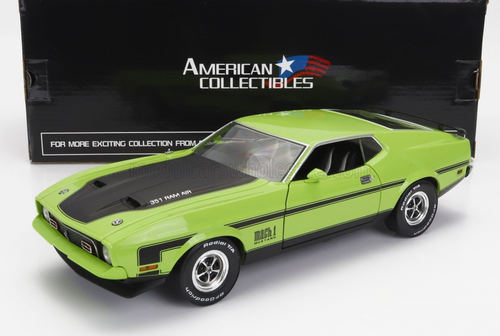 1:18 FORD USA Mustang Mach 1 351 Ram Air Coupe (1971), Green Black - 03638