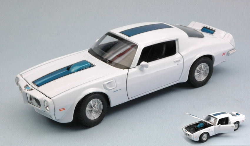 1:24 (Уценка!) Pontiac Firebird Trans Am 1972 белый с синими полосками - 24075W-Z1