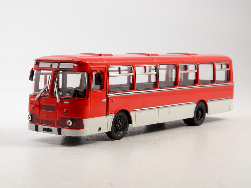1:43 Ликинский автобус 677М, красно-белый - 900353