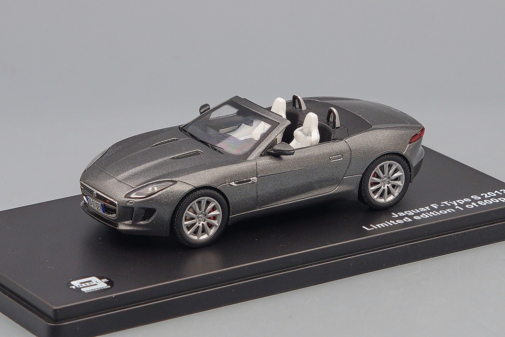 1:43 JAGUAR F-Type S (2013), lunar grey met. - T9P-43013