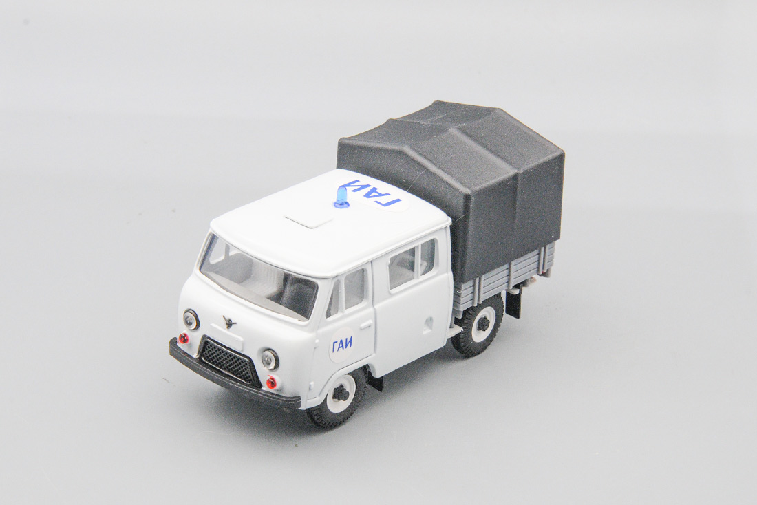 1:43 УАЗ 39094 бортовой ГАИ (с тентом), белый - 15971702-W