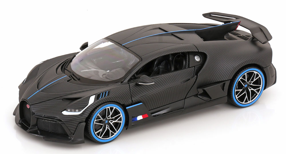 1:18 BUGATTI Divo Carbon Edition (2018), matt-black carbon - 11101