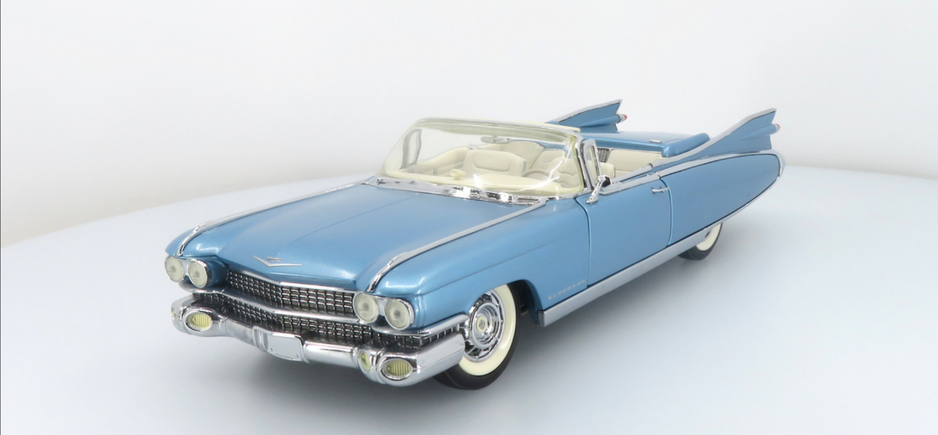 1:24 CADILLAC Eldorado Biarritz (1959), Light Blue/White - 50350403035405