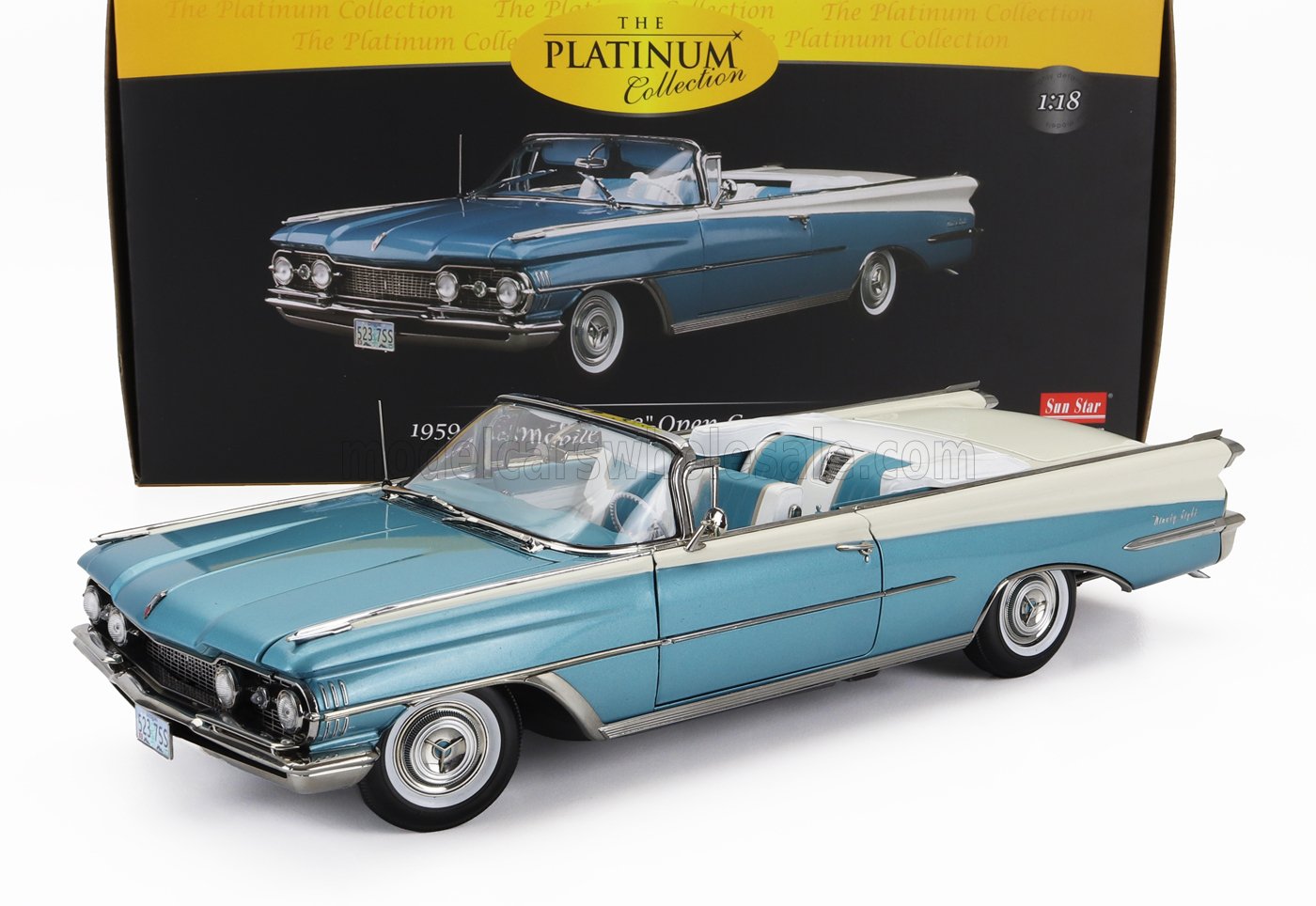 1:18 OLDSMOBILE 98 Convertible Open (1959), Light Blue Met White - 5237