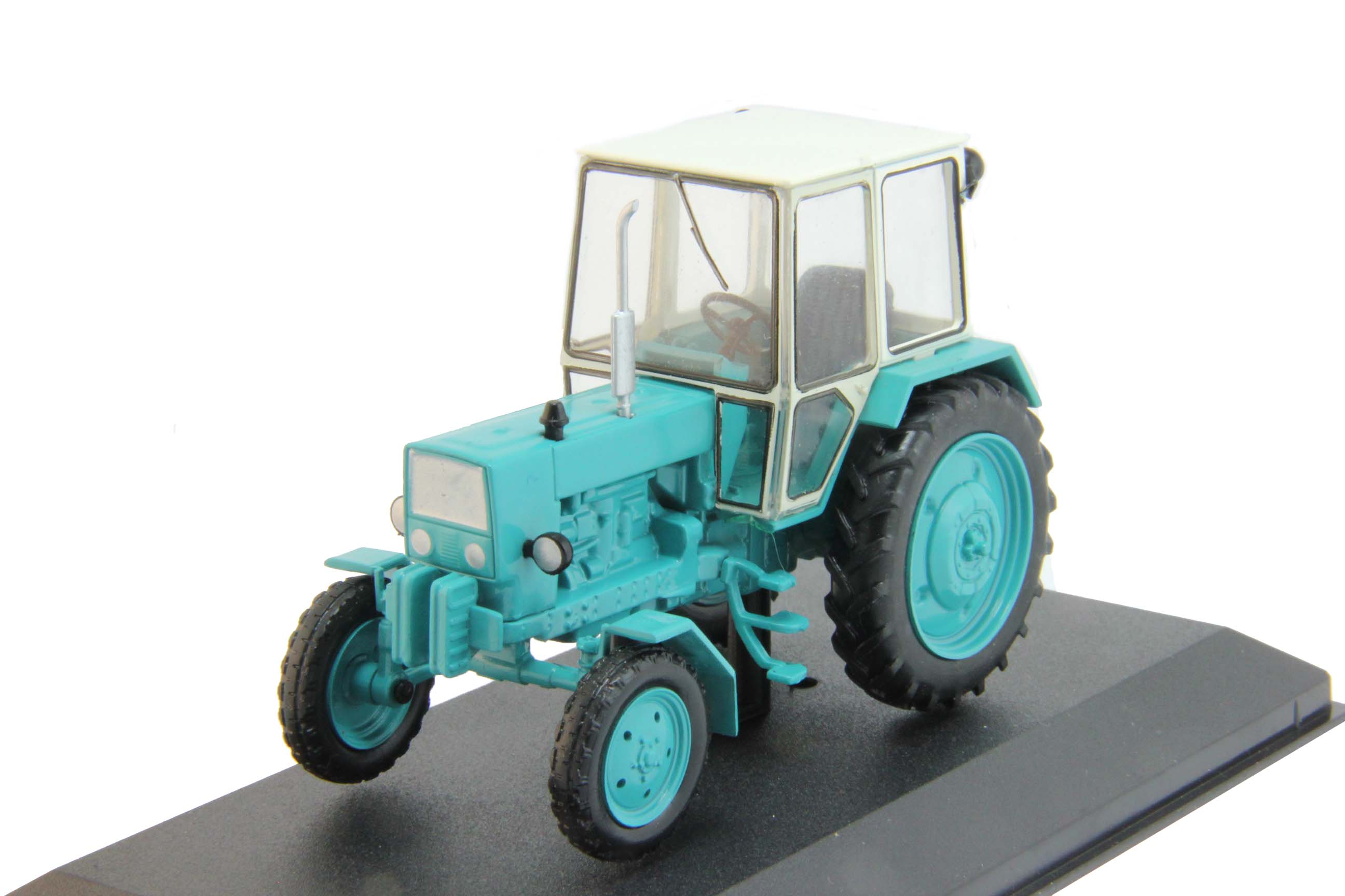 1:43 ЮМЗ-6АЛ, Тракторы 56, голубой / белый - TRC056