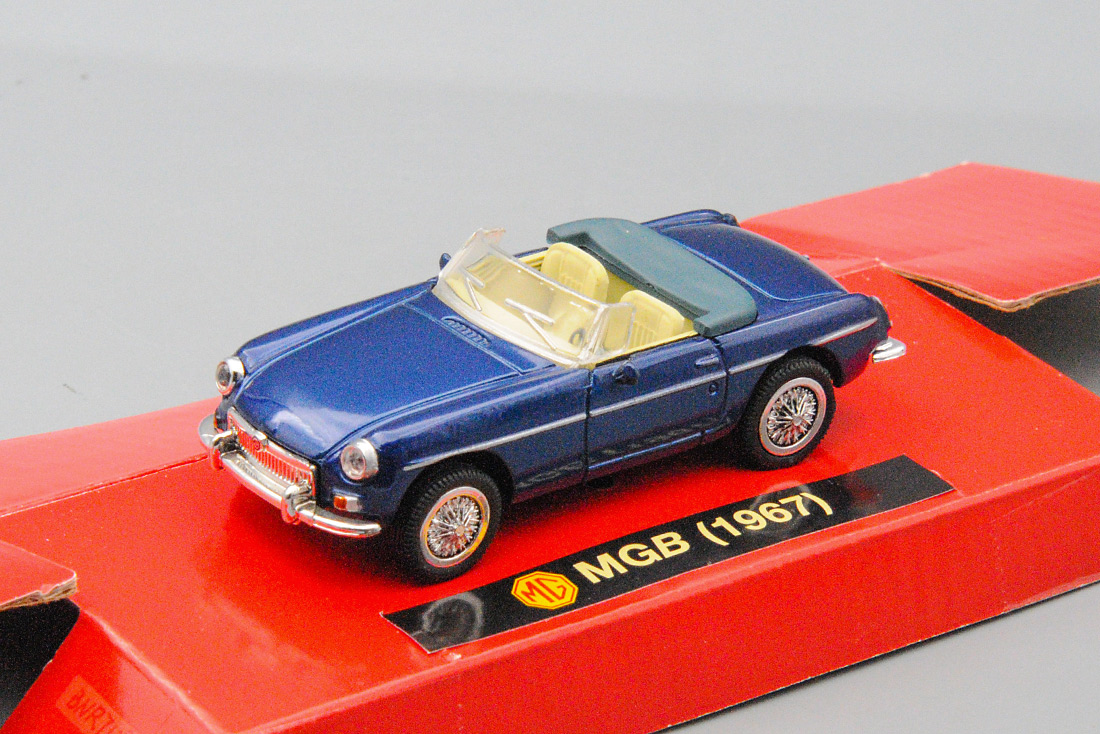 1:43 MG B (1967), blue - 48779