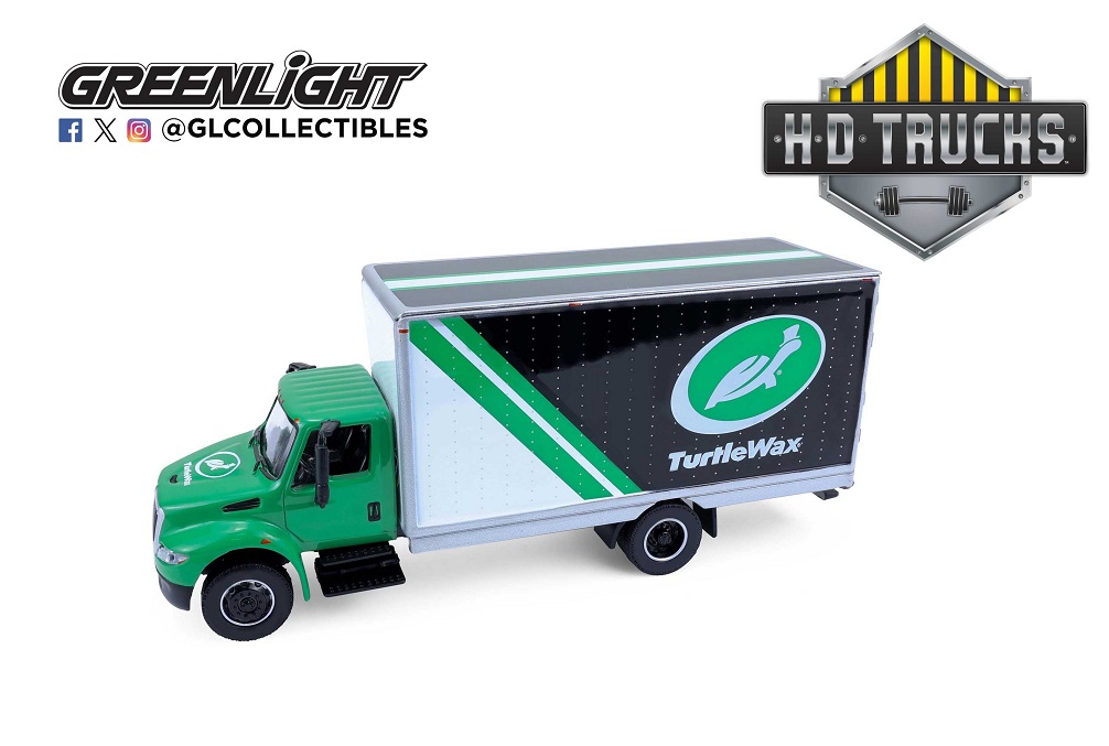 1:64 INTERNATIONAL Durastar фургон 'Turtle Wax' (2013), green - 33260B