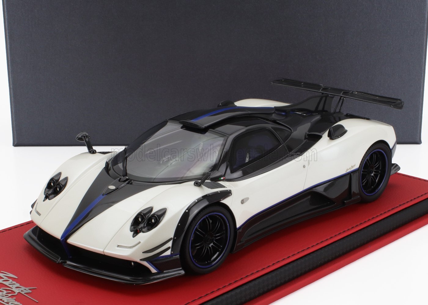 1:18 PAGANI Zonda 760 Riviera (2017), White Met Carbon Black - 81512