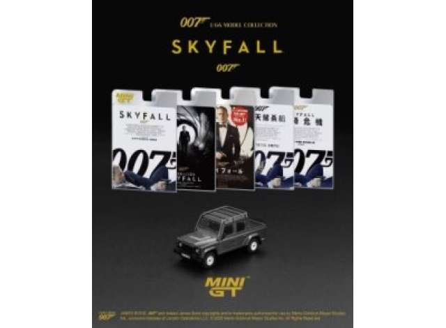 1:64 LAND ROVER Defender 110 Crew Cab Skyfall (2012), grey - MGT00918-007TC