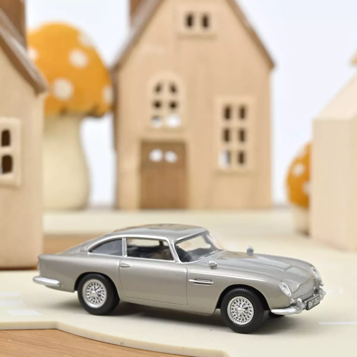 1:43 ASTON MARTIN Db5 Coupe (1963), Silver - 270523