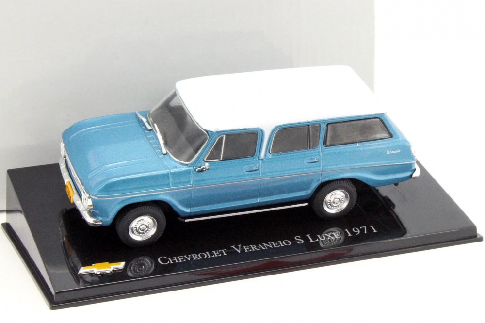 1:43 Chevrolet Veraneio S/Luxe 1971 синий с белым - HT04