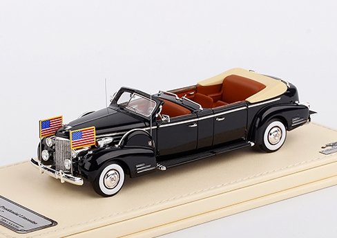 1:43 Cadillac Series 90 V16 Presidential Limousine 'Queen Mary' 1938 (black) - TSMCE154303