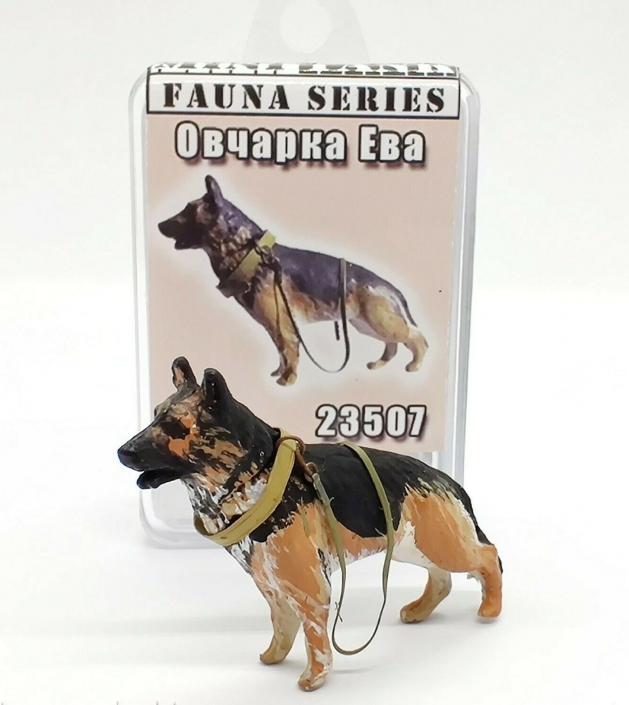 1:35 Фигурка собаки Овчарка Ева - MT23507