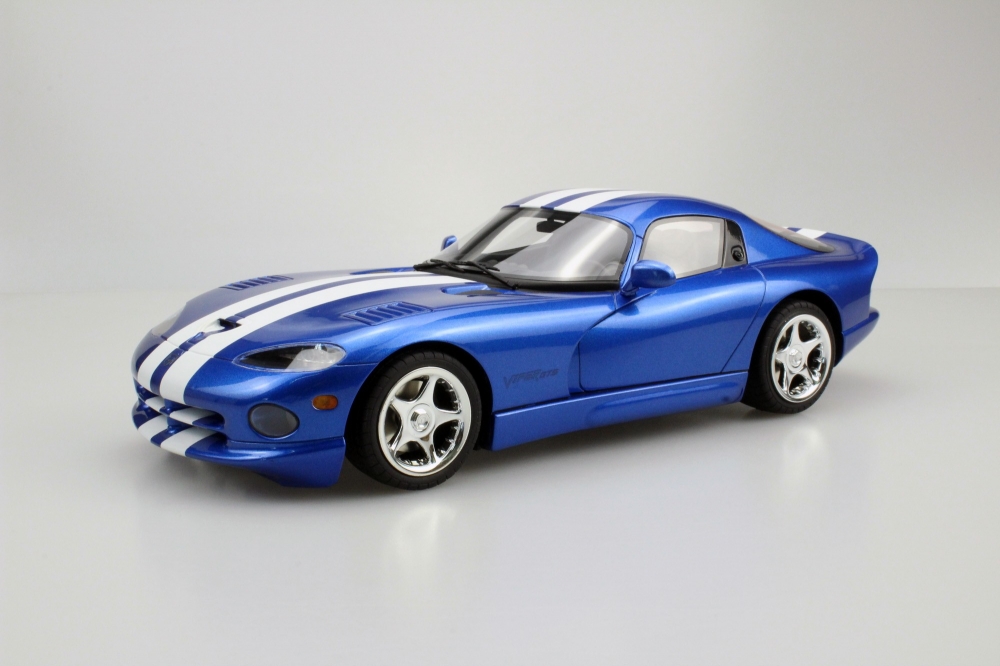 1:18 Dodge Viper GTS 1996 (blue) - LS016A