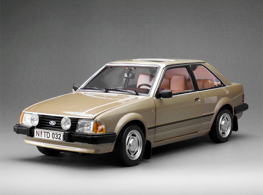 1:18 FORD Escort Mark III Ghia (1983), quartz gold - 5032