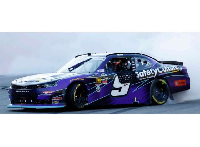 1:64 Chevrolet #9 Shane van Gisbergen *SafetyCulture*, purple 2026 - WX92665SFCSV7