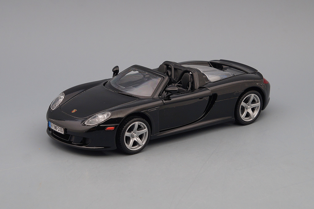 1:24 PORSCHE Carrera GT, black - 73305