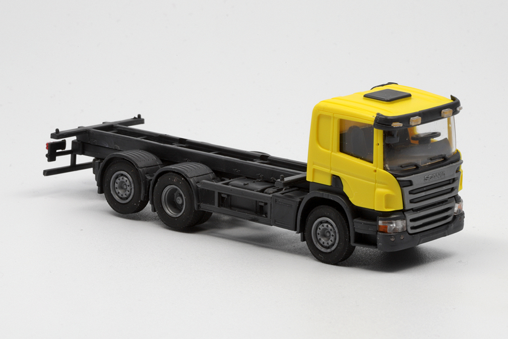 1:87 SCANIA P 6х2 контейнеровоз 20', желтый - OLM125