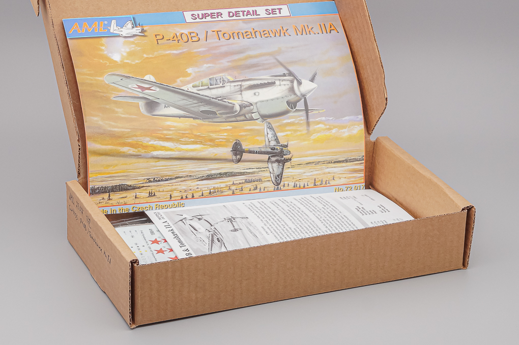 1:72 Сборная модель Curtiss P-40B / Tomahawk Mk.IIA - 72017-X1