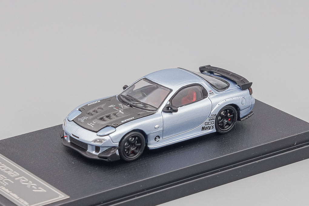 1:64 MAZDA RX-7, ice blue - CM402