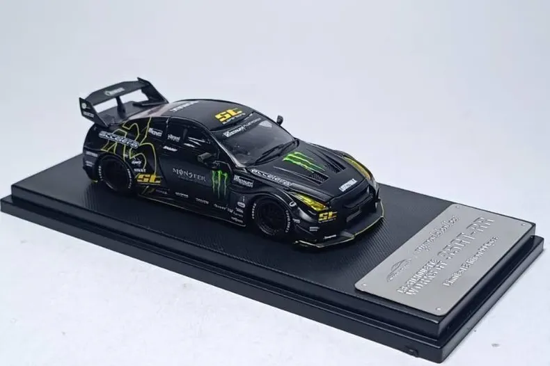 1:64 NISSAN GT-R *Monster*, matte black - C640005H