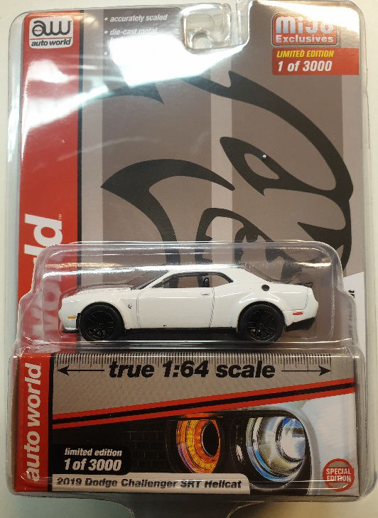 1:64 DODGE Challenger SRT Hellcat (2019) белый с черным - AWCP7755