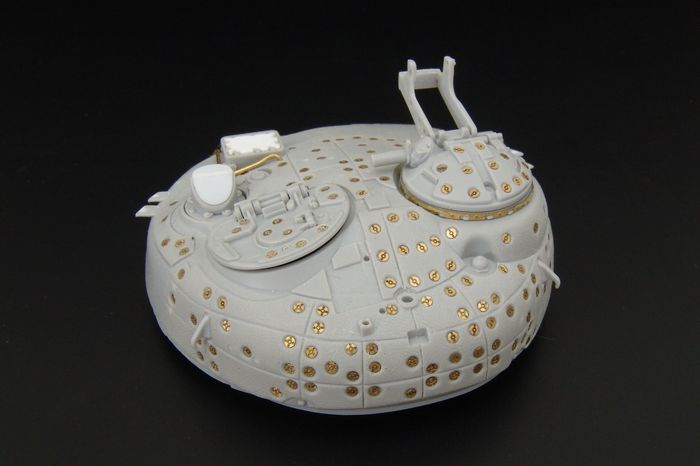 1:35 Фототравление крепление противорадиационной обшивки советского танка - HLU35099