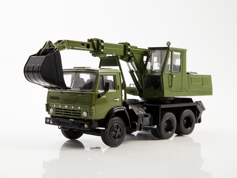 1:43 Экскаватор ЭО-3532 (5511), хаки - SSM1456