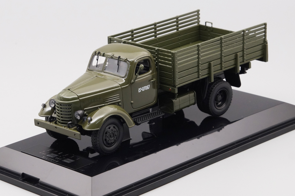 1:43 FAW Jiefang CA10B Truck, green - CM406G