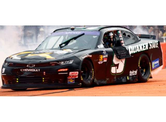 1:24 CHEVROLET #9 Daniel Suarez *Quaker State*, black/white 2025 - WX92523QKSDZMC