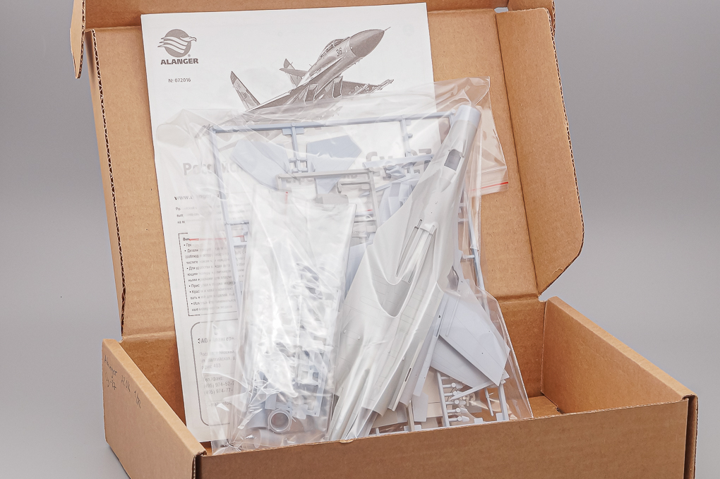 1:72 Сборная модель Сухой Су-27 - 72016-X1