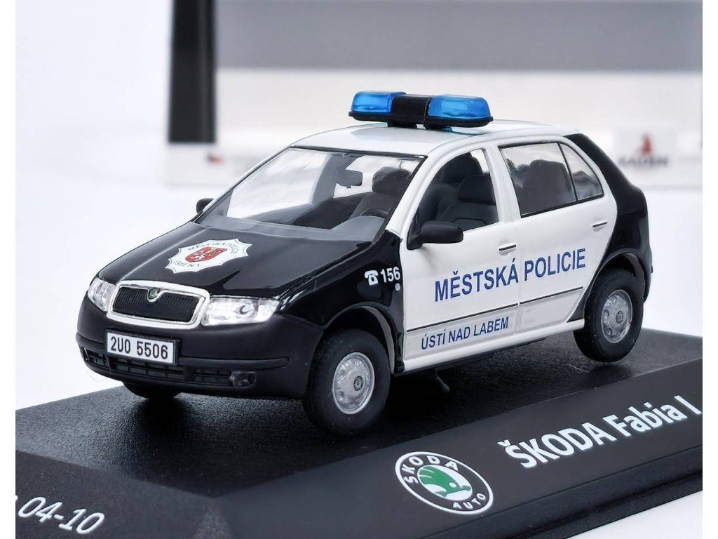 1:43 SKODA Fabia I (1999) Junior Police - ZAK026_1