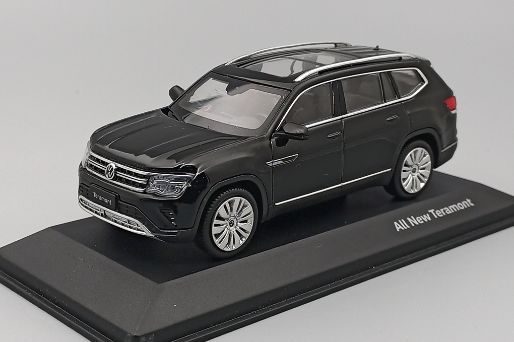 1:43 VOLKSWAGEN Teramont 380 TSI 4Motion (2021), black - CM407BL