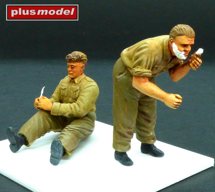 1:35 Сборная модель British Soldiers, WWII - Shaving & Resting - 158