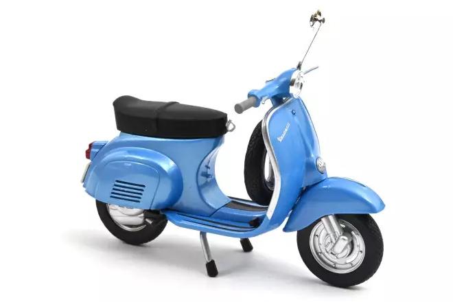 1:18 мотороллер VESPA 125 Primavera (1968), blue metallic - 182100
