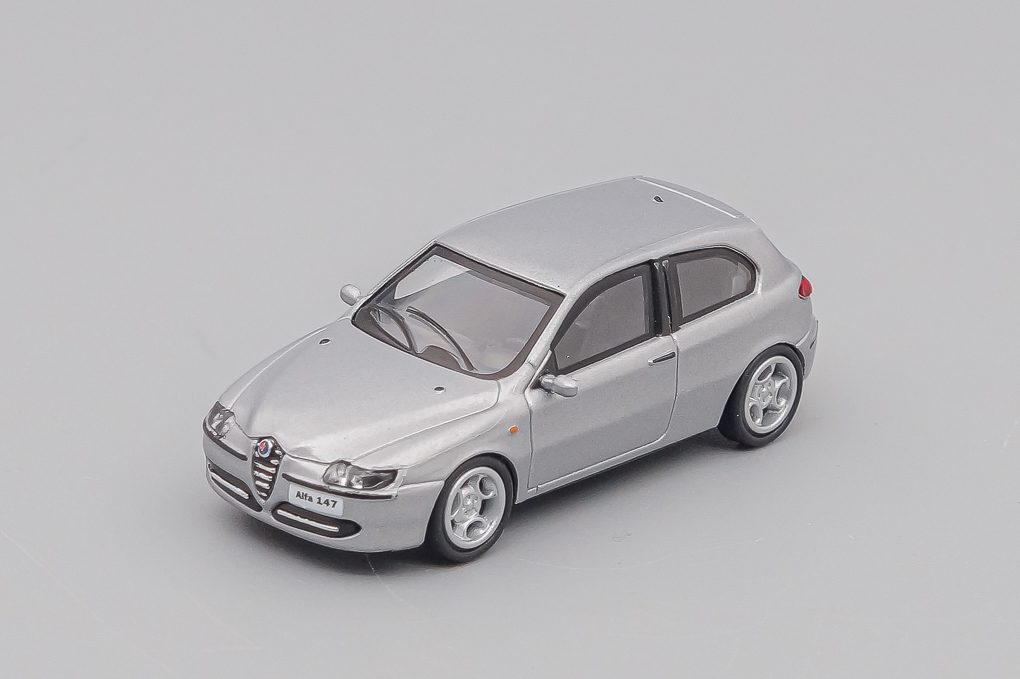 1:87 ALFA ROMEO 147 2000, Silver - 38411