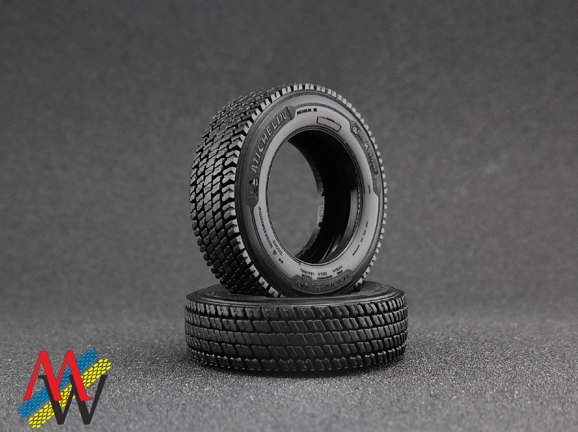 1:43 Резина Michelin X line 315/70 R22,5 (задняя), цена за шт. - XR-181