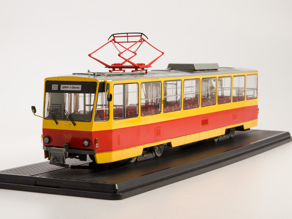 1:43 Трамвай Tatra-T6B5, желтый / красный - SSM4057