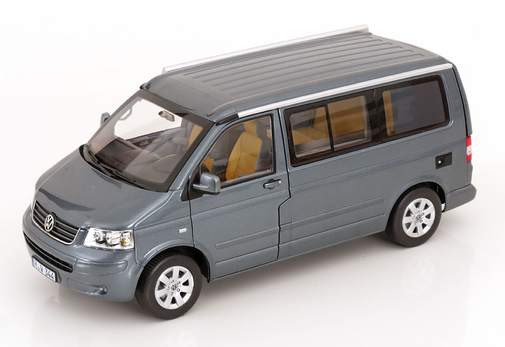 1:18 VOLKSWAGEN T5 Bus California (2003), grey metallic - 188608