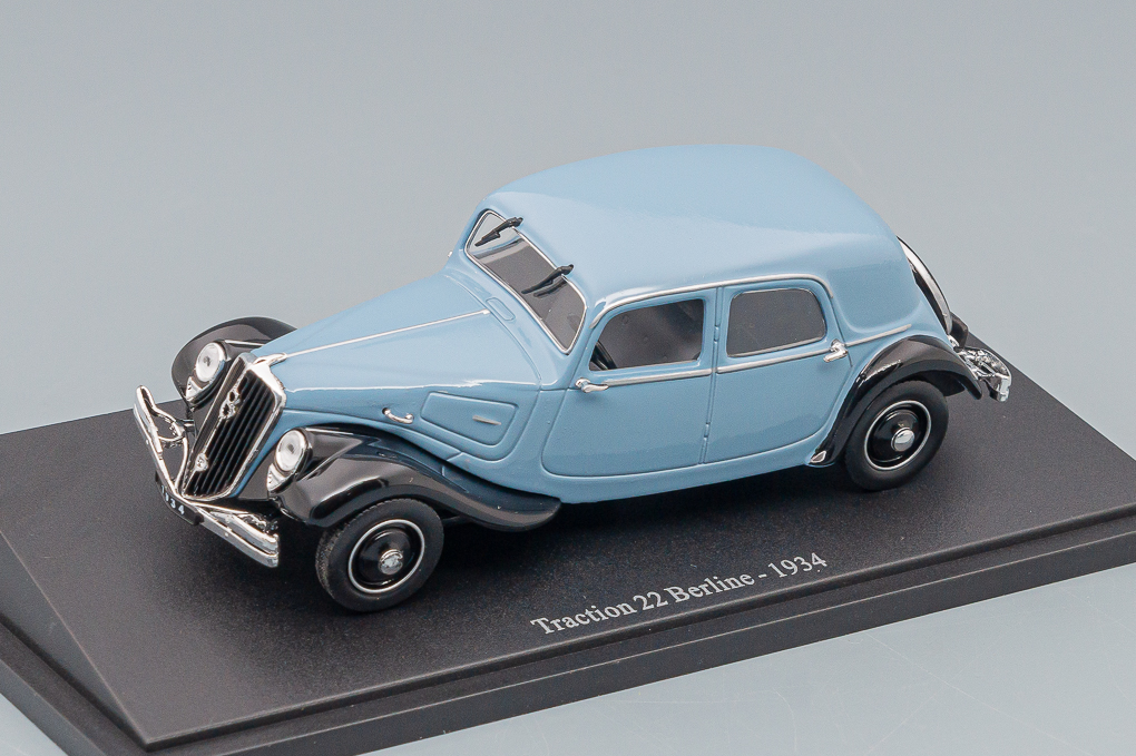 1:43 CITROEN Traction 22 Berline (1934), blue/black - HP2480-39