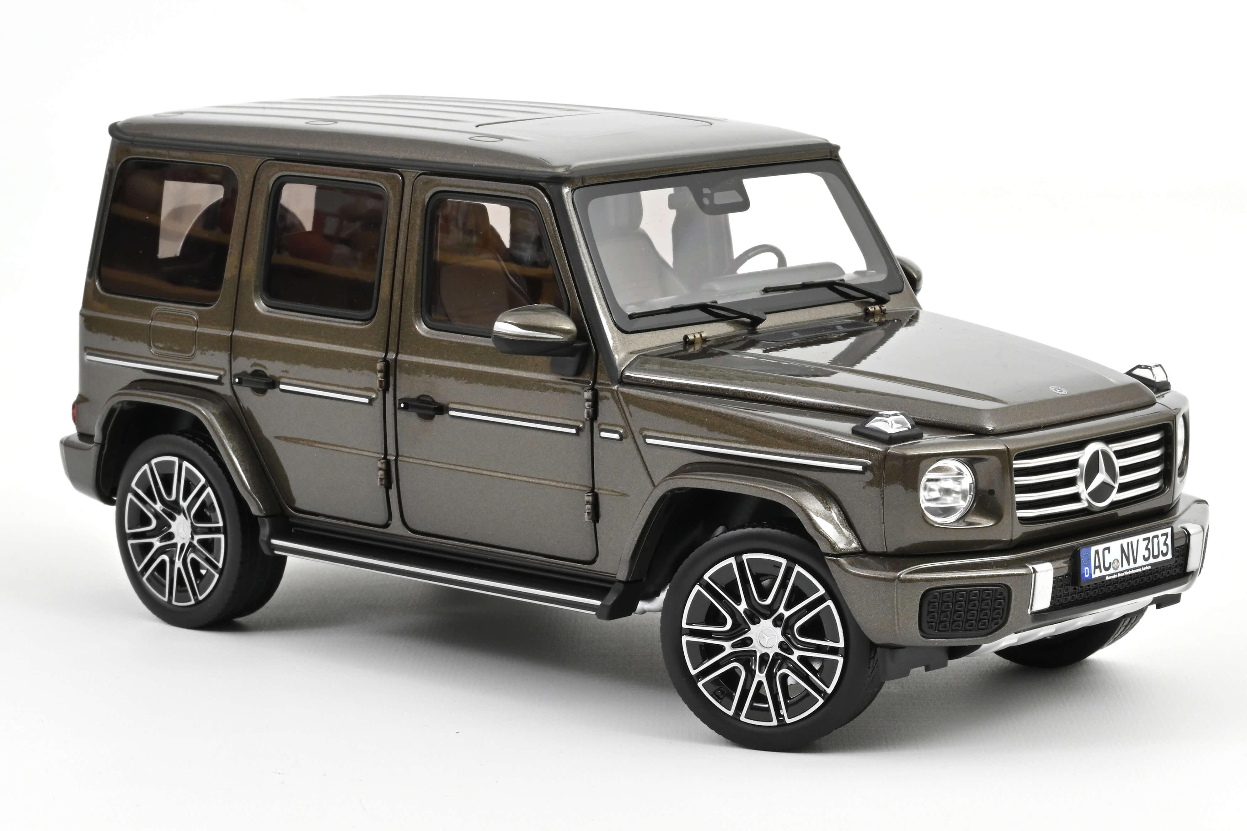 1:18 MERCEDES-BENZ G-class 4x4 (W465) (2024), Indium Grey - 183036